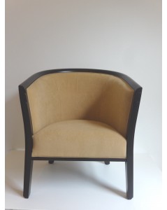 Armchair in solid wood...